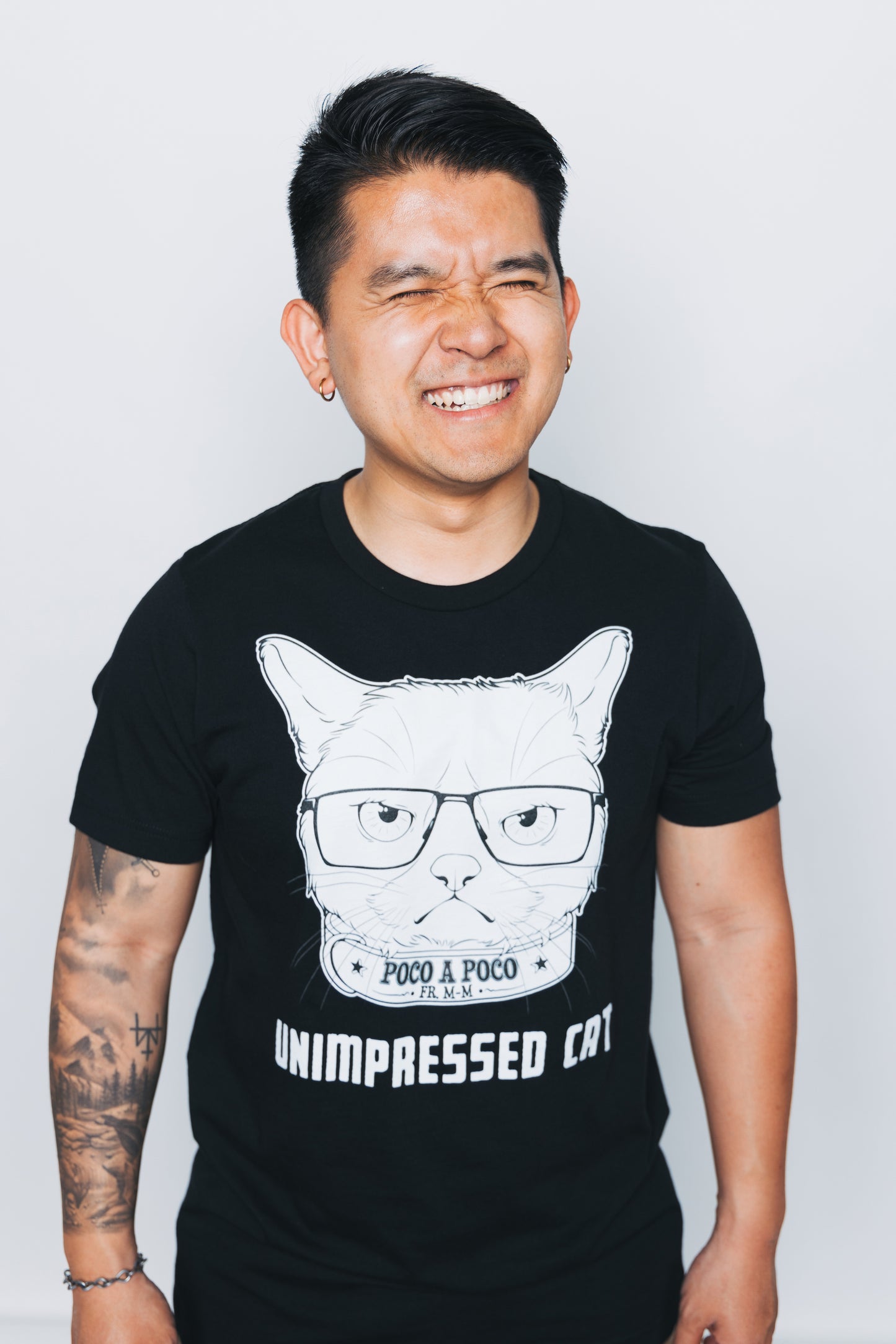 T-Shirt | Unimpressed Cat