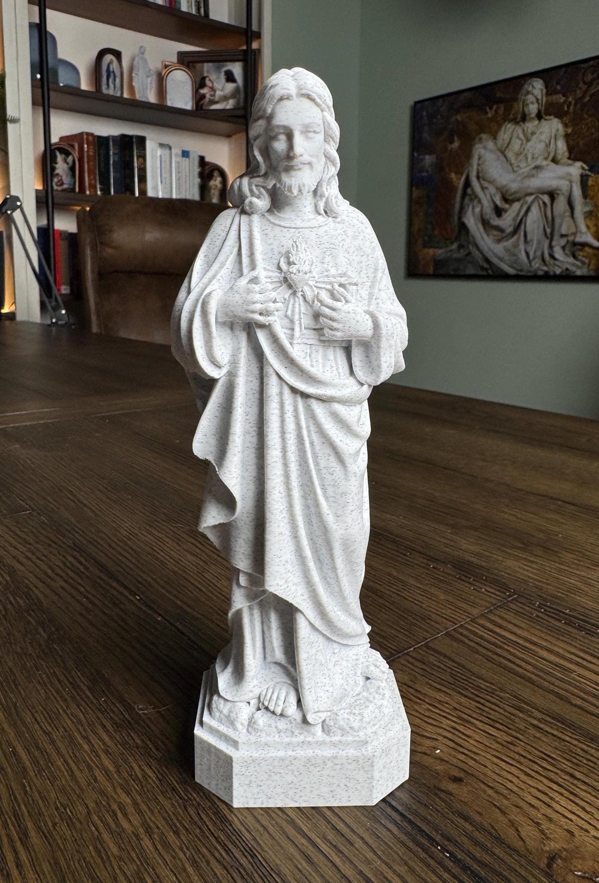Sacred Heart of Jesus Statue