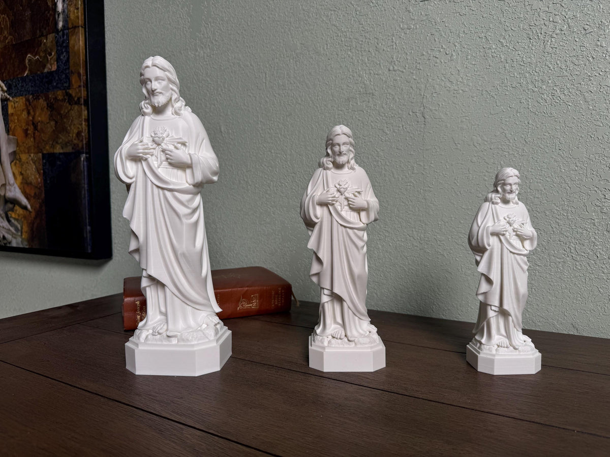 Sacred Heart of Jesus Statue